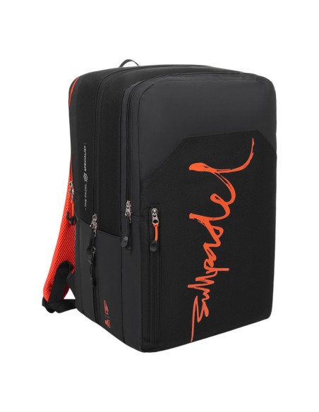 Mochila Bullpadel BPM25008 Ionic Negra | Ofertas de pádel